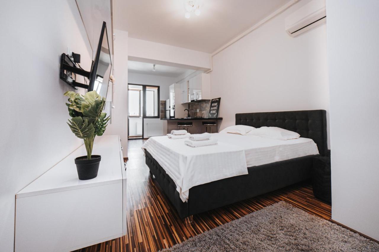 Urban Apartments And Studios - City Center Yaş Dış mekan fotoğraf