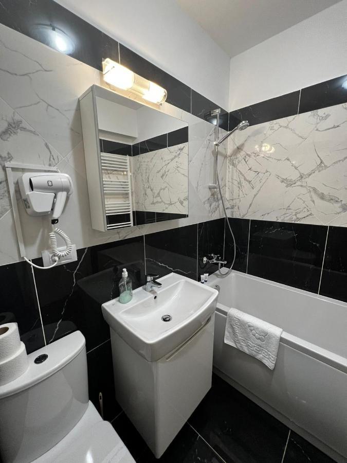 Urban Apartments And Studios - City Center Yaş Dış mekan fotoğraf