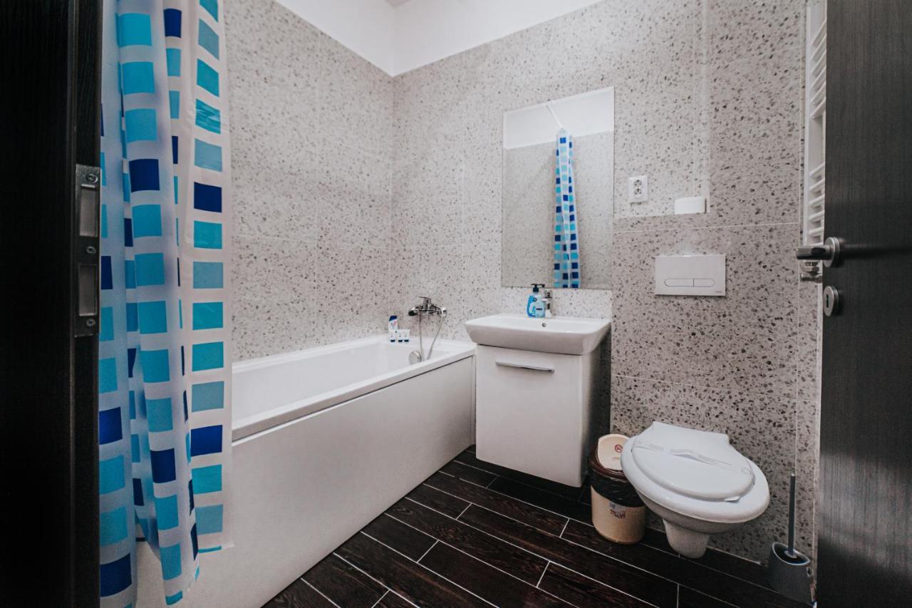 Urban Apartments And Studios - City Center Yaş Dış mekan fotoğraf